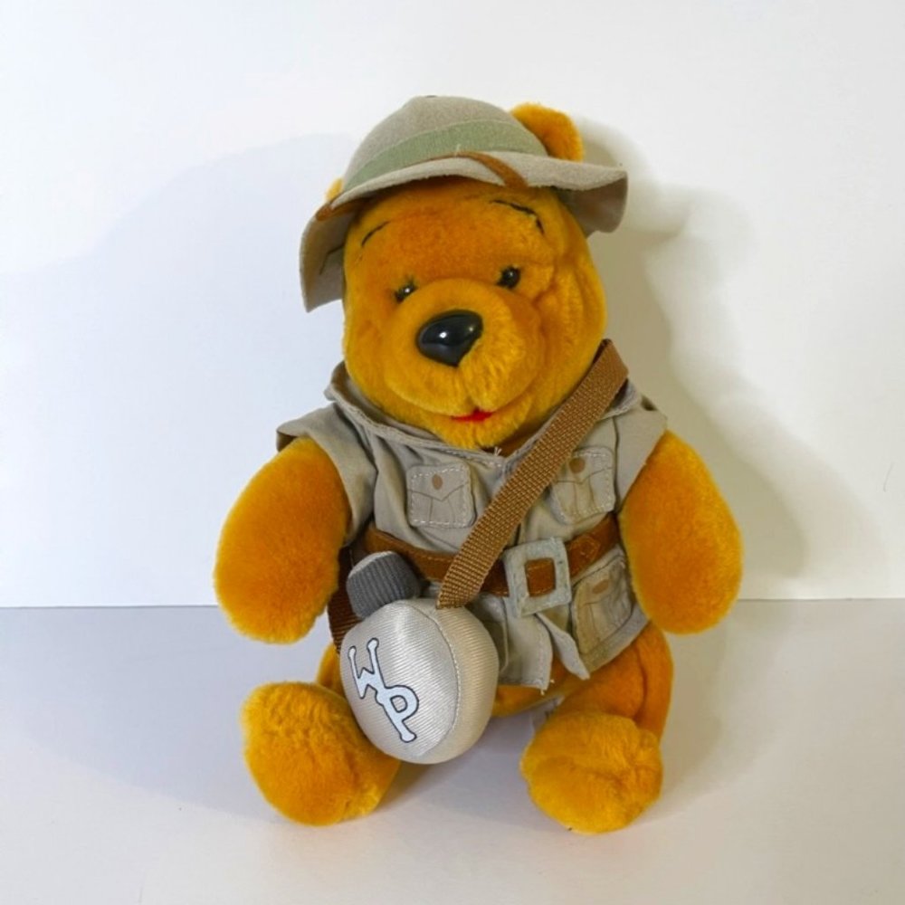 Vtg Walt Disney World Animal Kingdom Plush 11" Winnie The Pooh Safari Bear EUC
